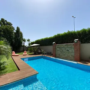 https://lilas-park-villa-casablanca-bouskoura.hotels-casablanca.net