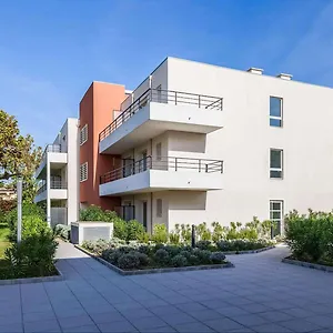https://comfort-suites-cannes-mandelieu.fr-provencehotel.com